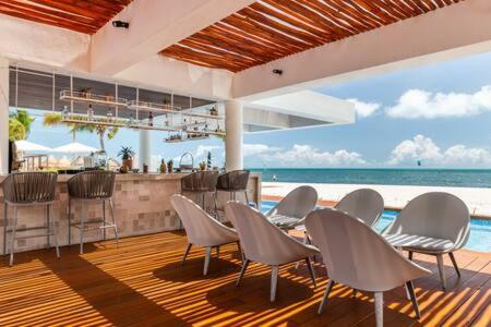 2BR Apartment with Beach Club - 5