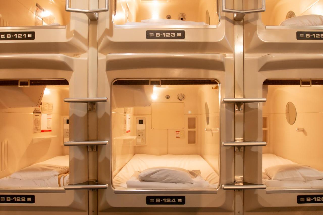 Capsule Hotel Asahi Plaza Shinsaibashi - Men's Only