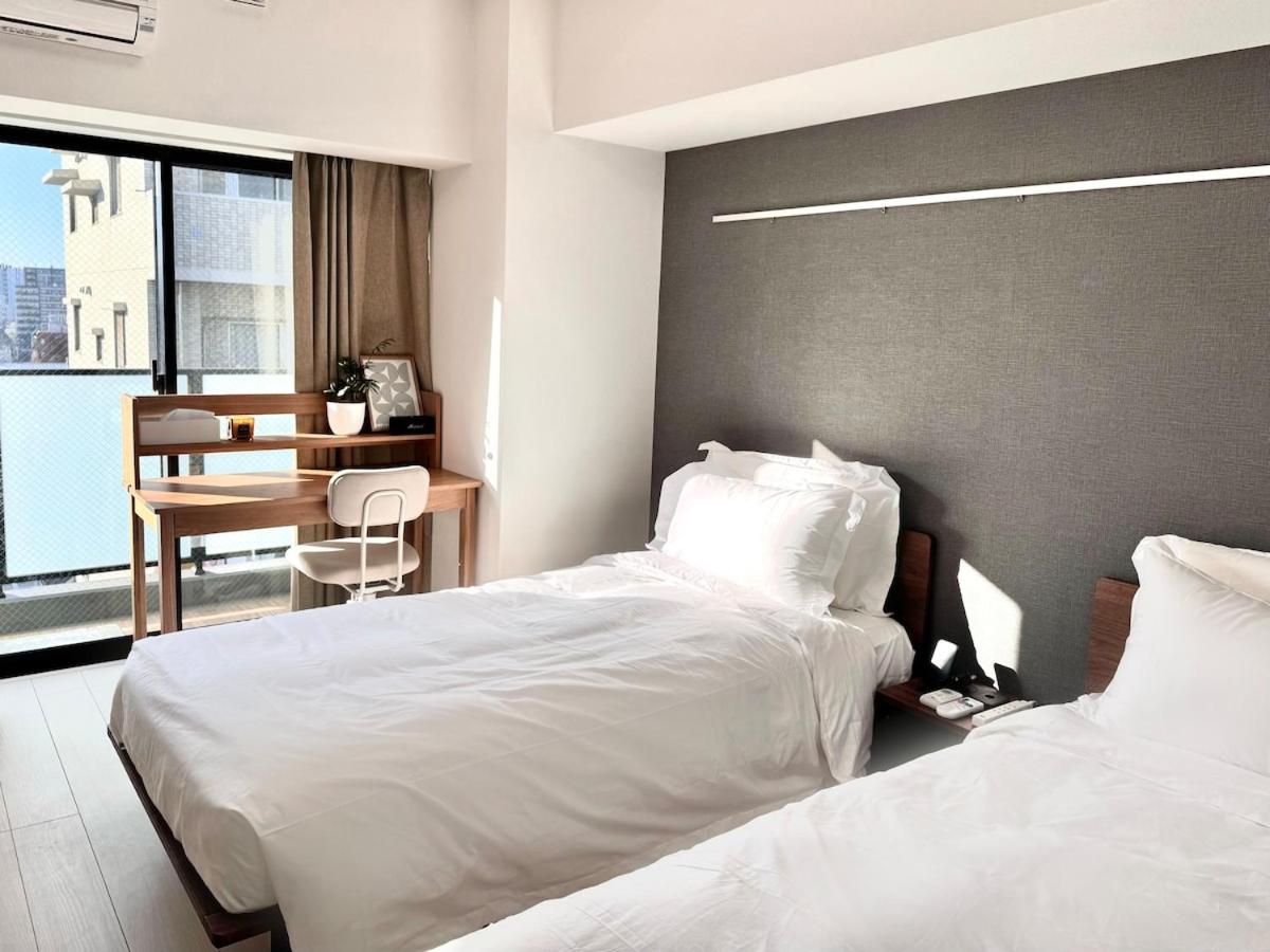 1002 Deluxe Double Room