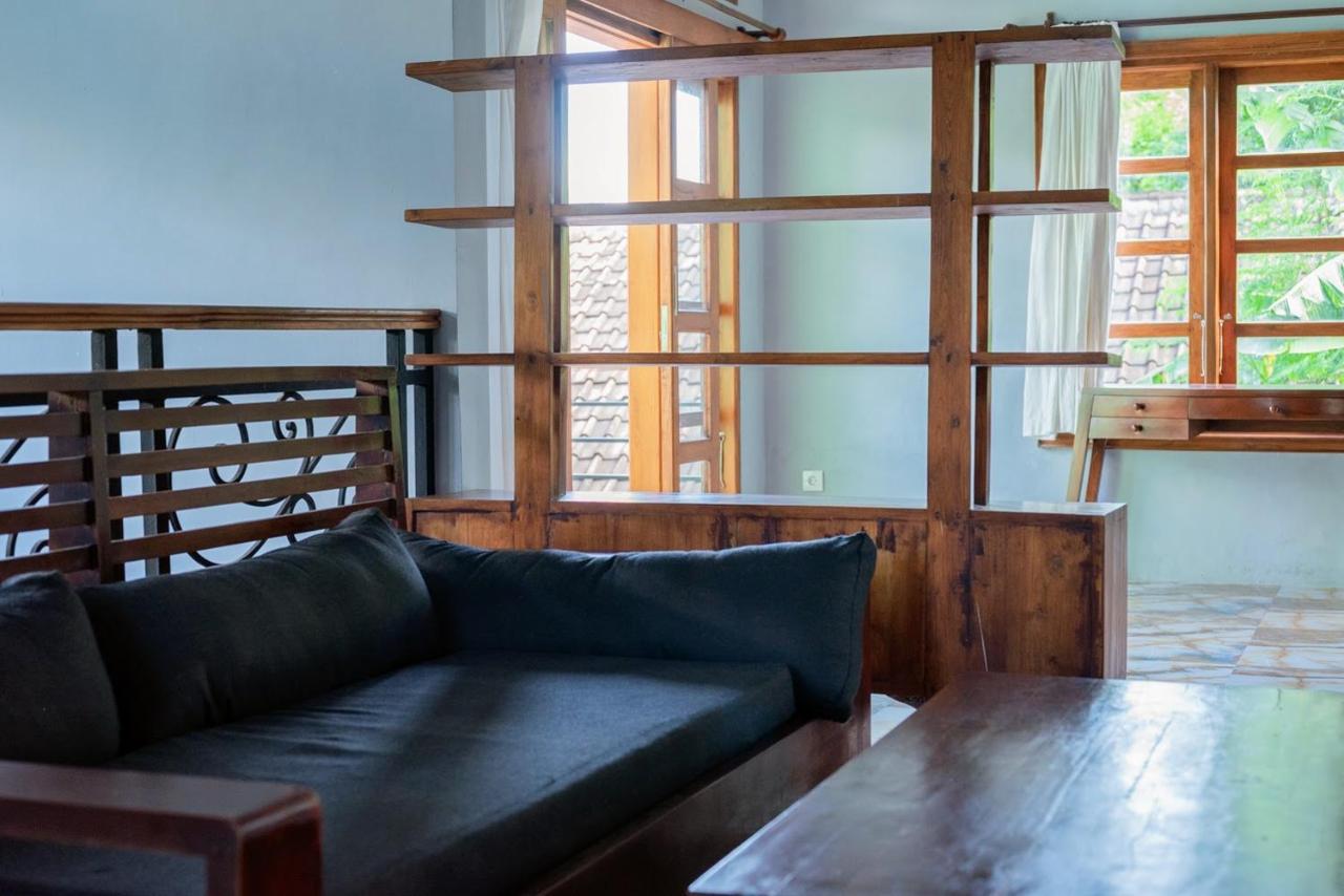 Villa with private pool and garden in Nusa Dua 3BR - 5