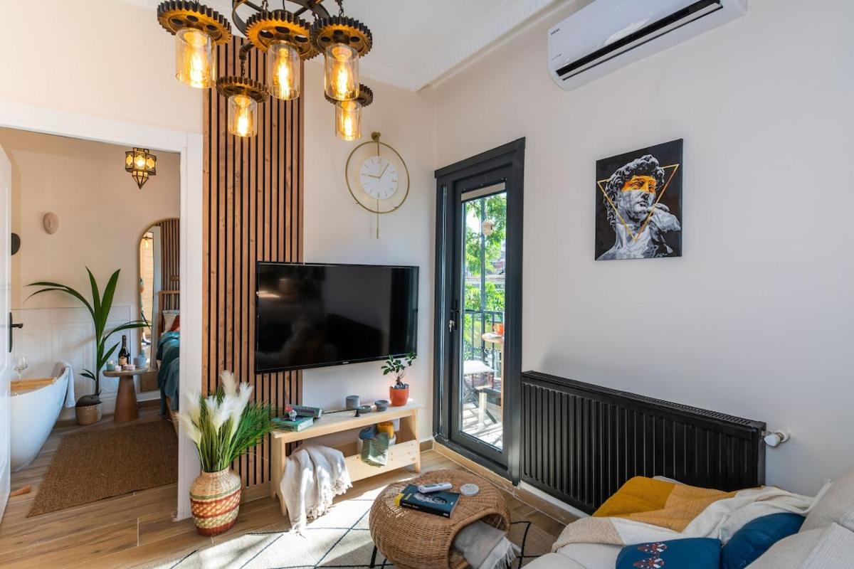 Rum Otto Enjoy Relax 30 sec to Taksim Bathtub - 5