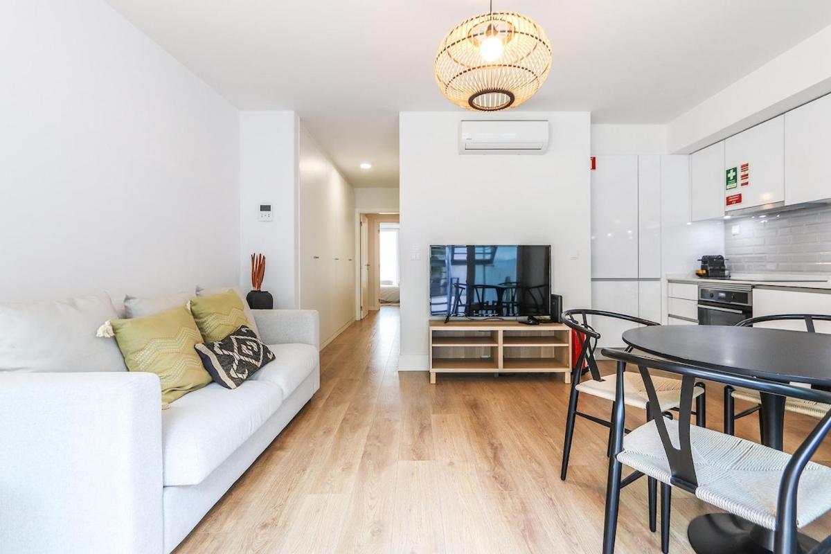 Príncipe Real Stylish Modern Apt with AC