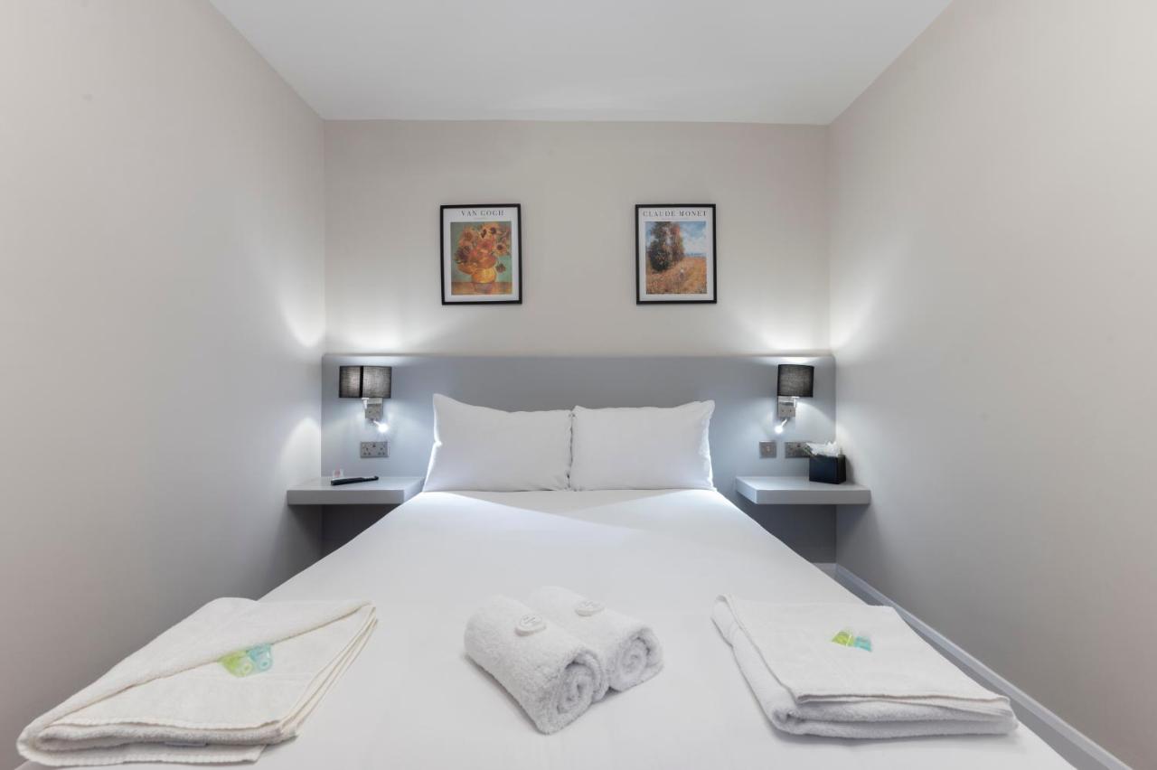 MARINA HOTEL London - 2