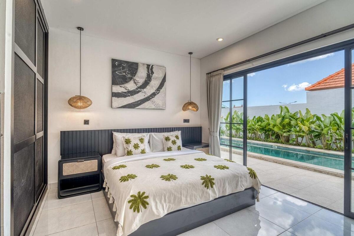 Liv Villa A1 Brand New 3BR in Batu Bolong, Canggu - 2