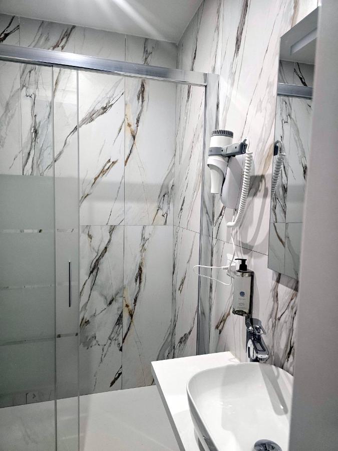 Aris Square Rome - 3