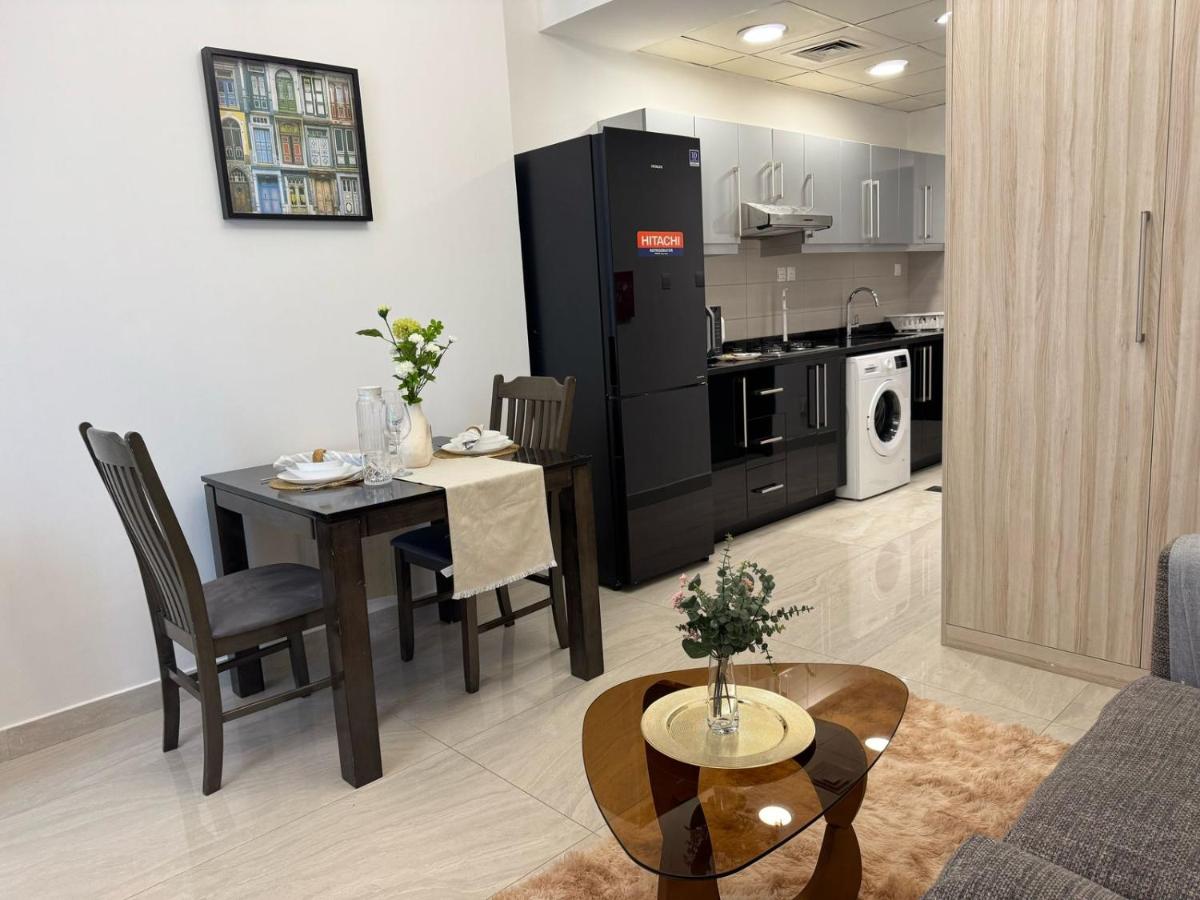 Chic Studio with Balcony a mins drive to Downtown - 5