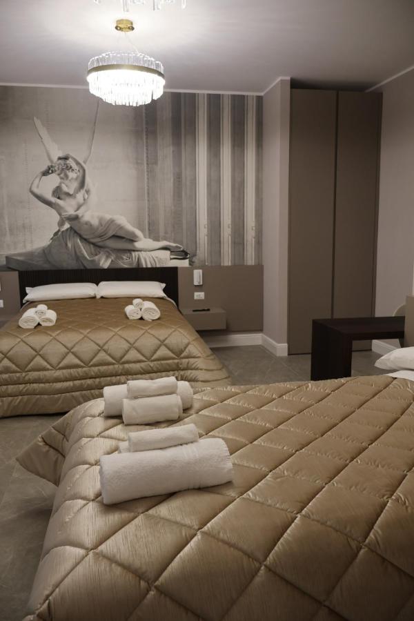 COLOSS IMPERIAL SUITE Guest House - 2