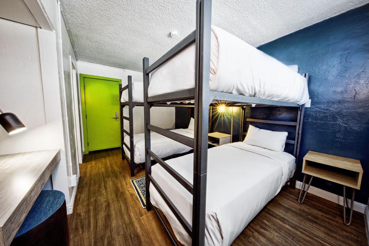 Downtowner Motel — photo 11