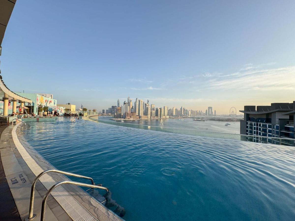 The Seven Palm with free rooftop pool & beach - 4