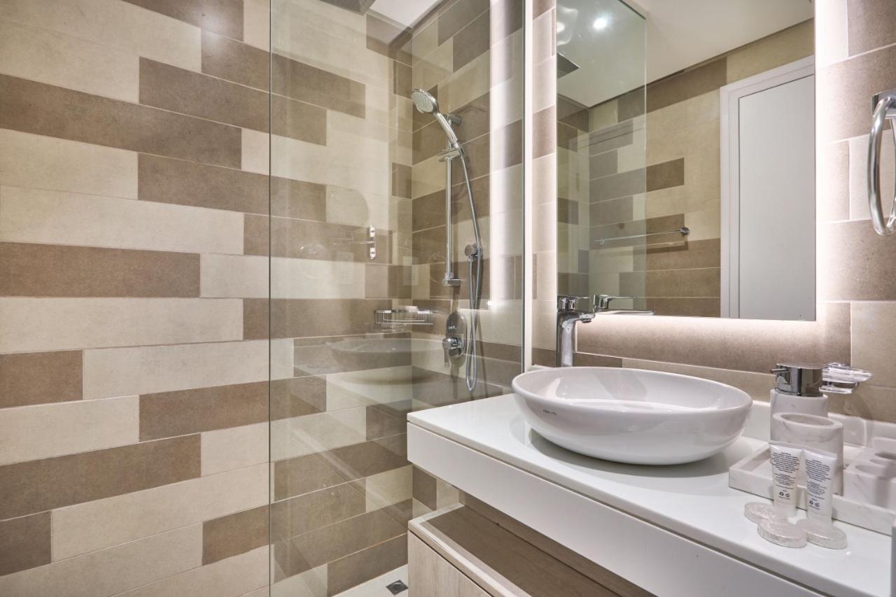 The Seven Palm with free rooftop pool & beach - 3