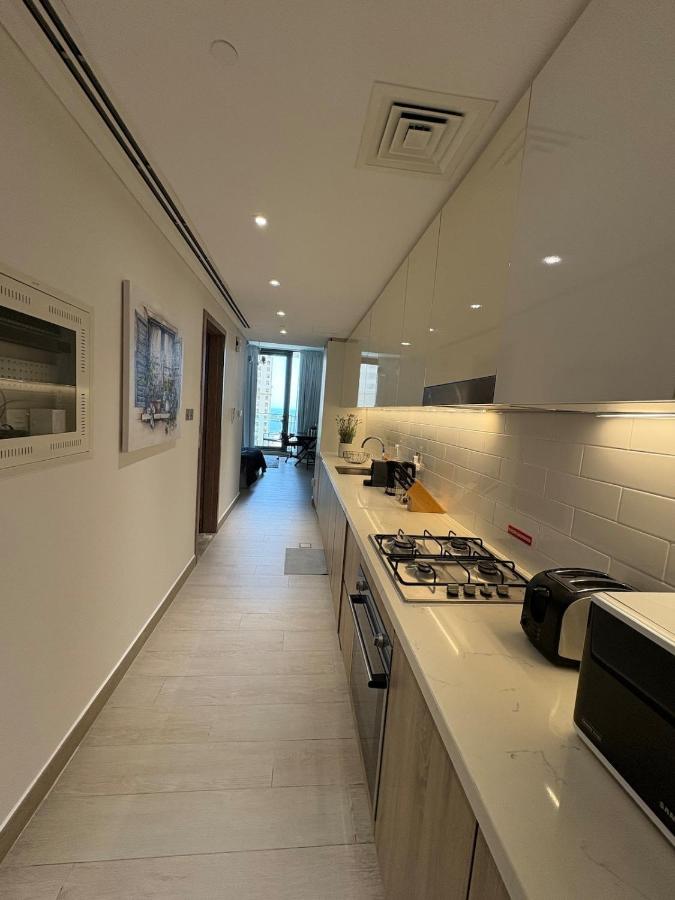 Luxury Sea View Studio in Dubai Marina - 5