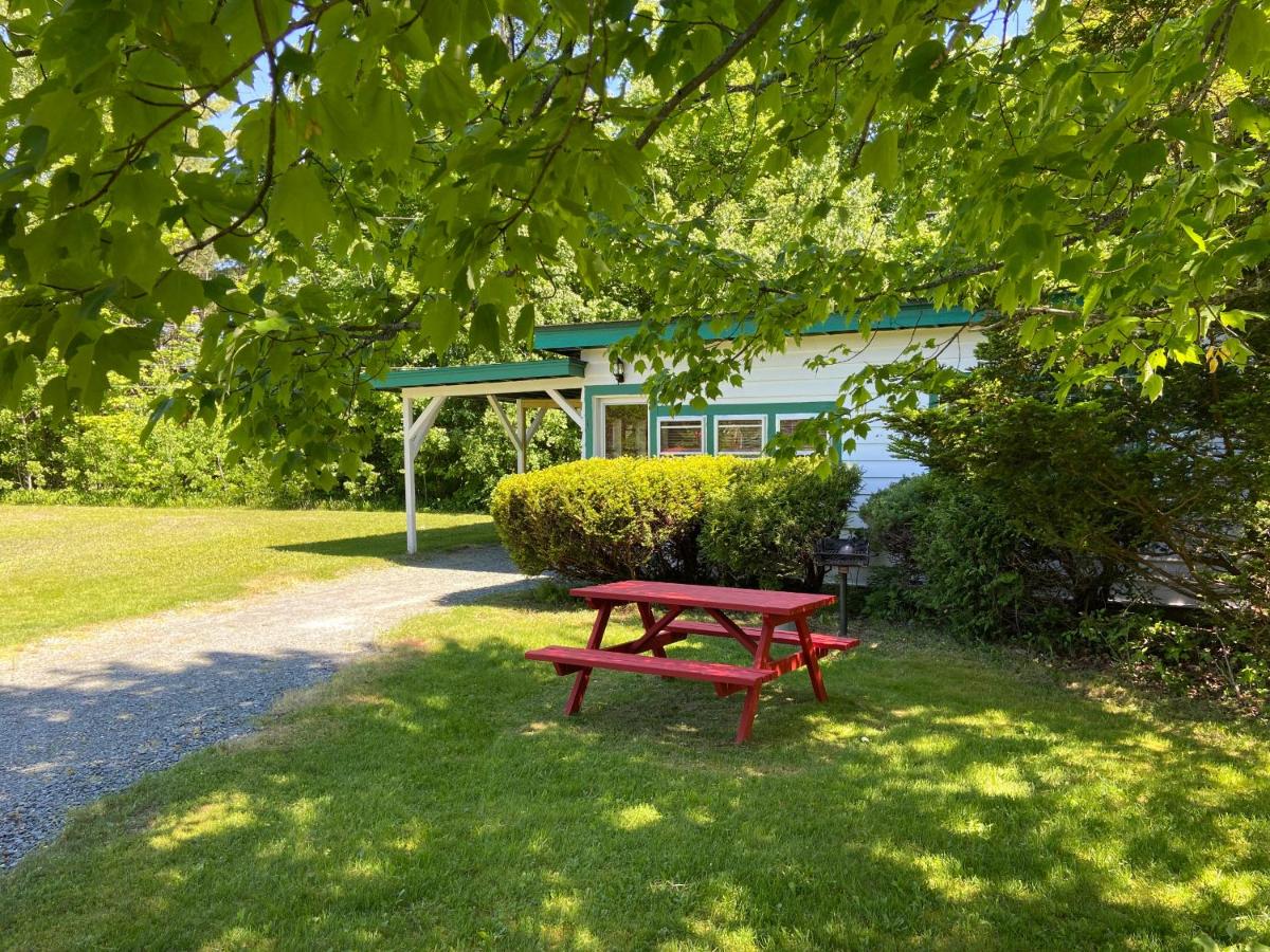 PATIO MOTOR COURT — photo 1