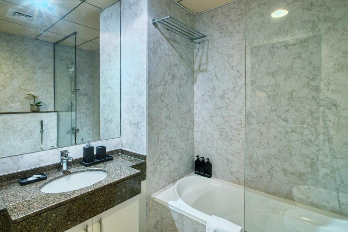 High floor Marina Views Walk to Beach JBR & Mall - 3