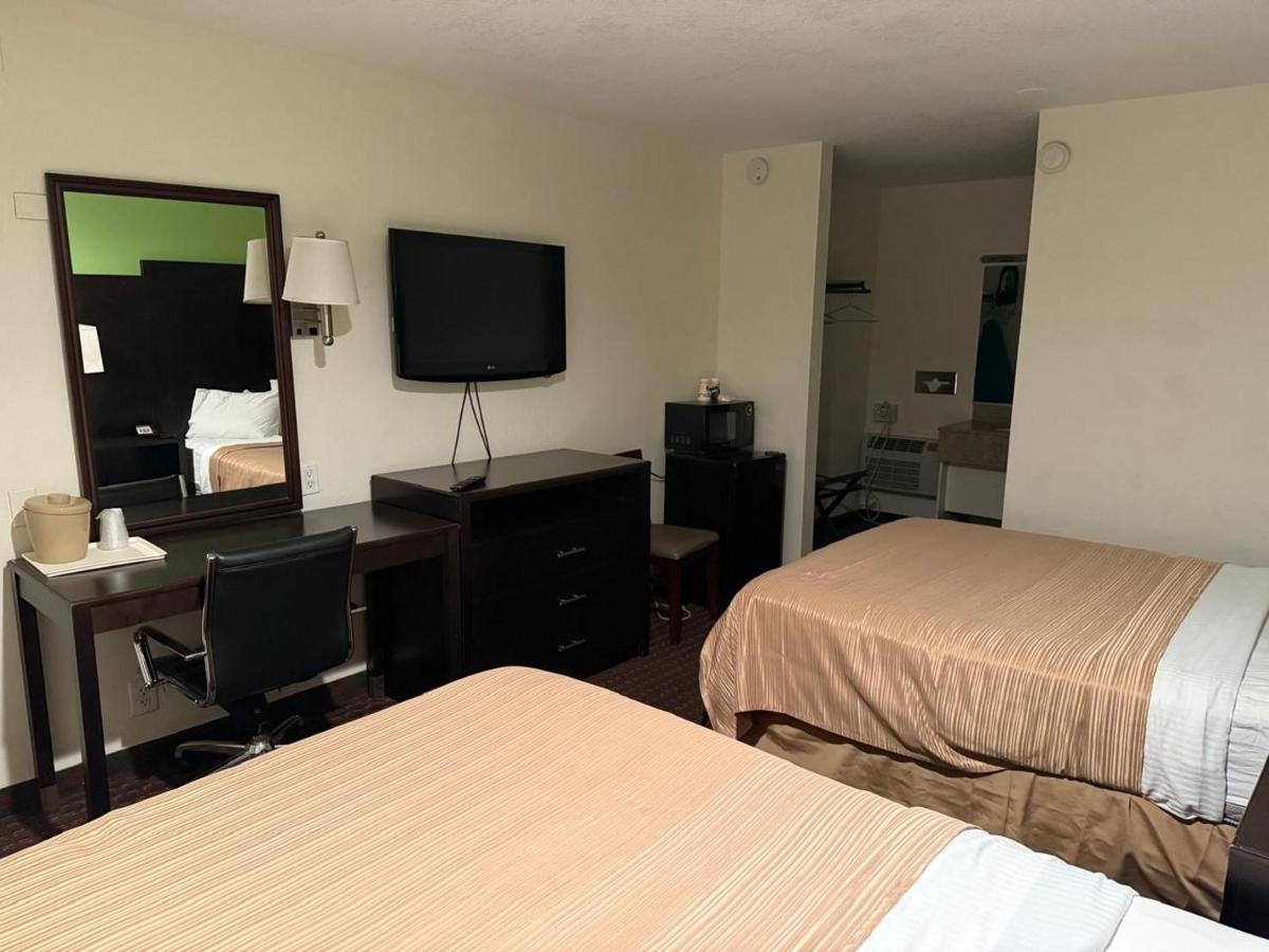 Hollister Inn Motel — photo 4