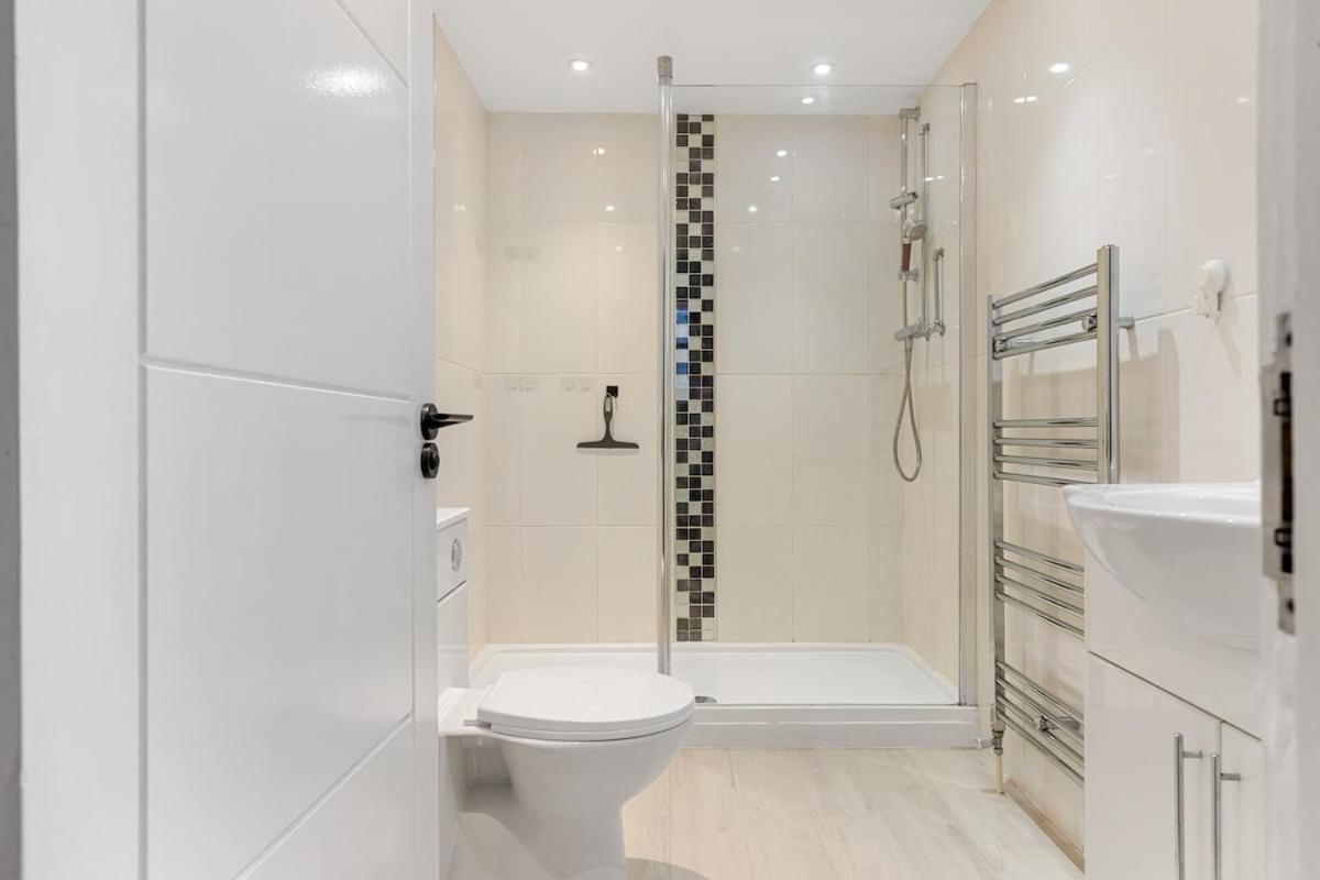 2Bed 3Bath Family Flat in SW1P - 6ppl - 3