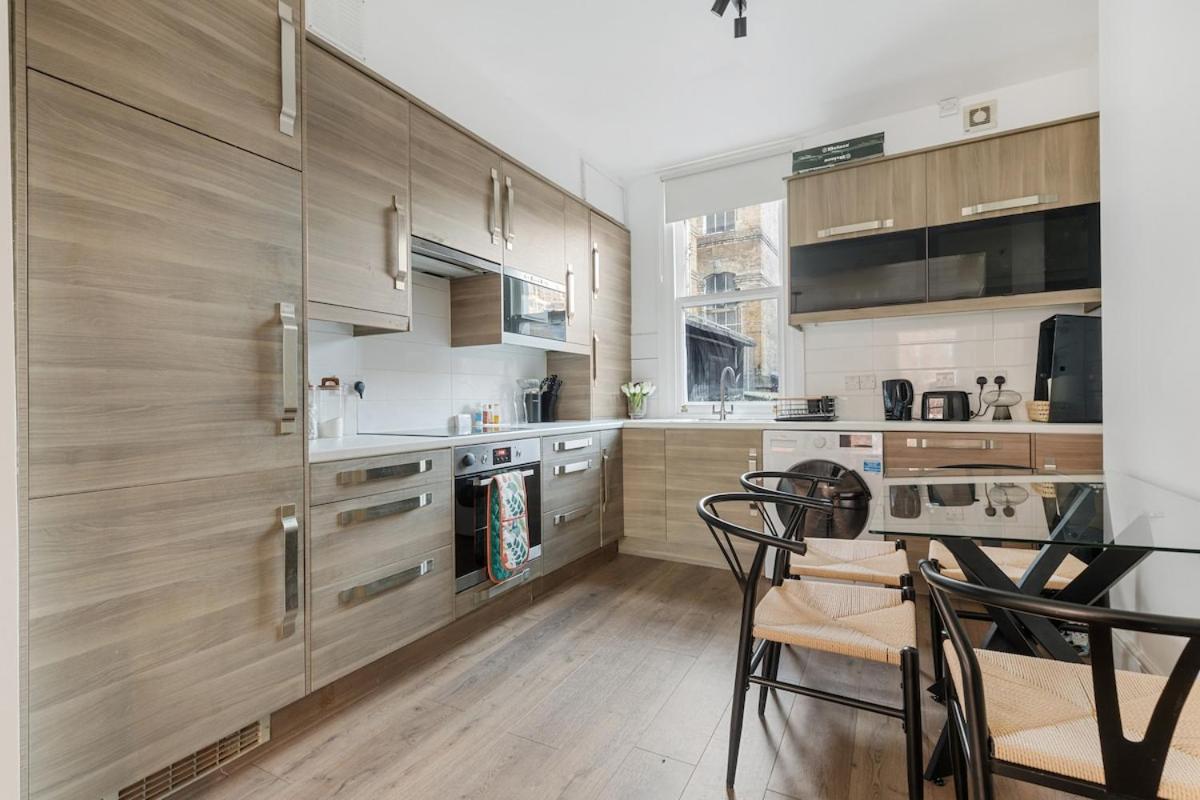 2Bed 3Bath Family Flat in SW1P - 6ppl - 4