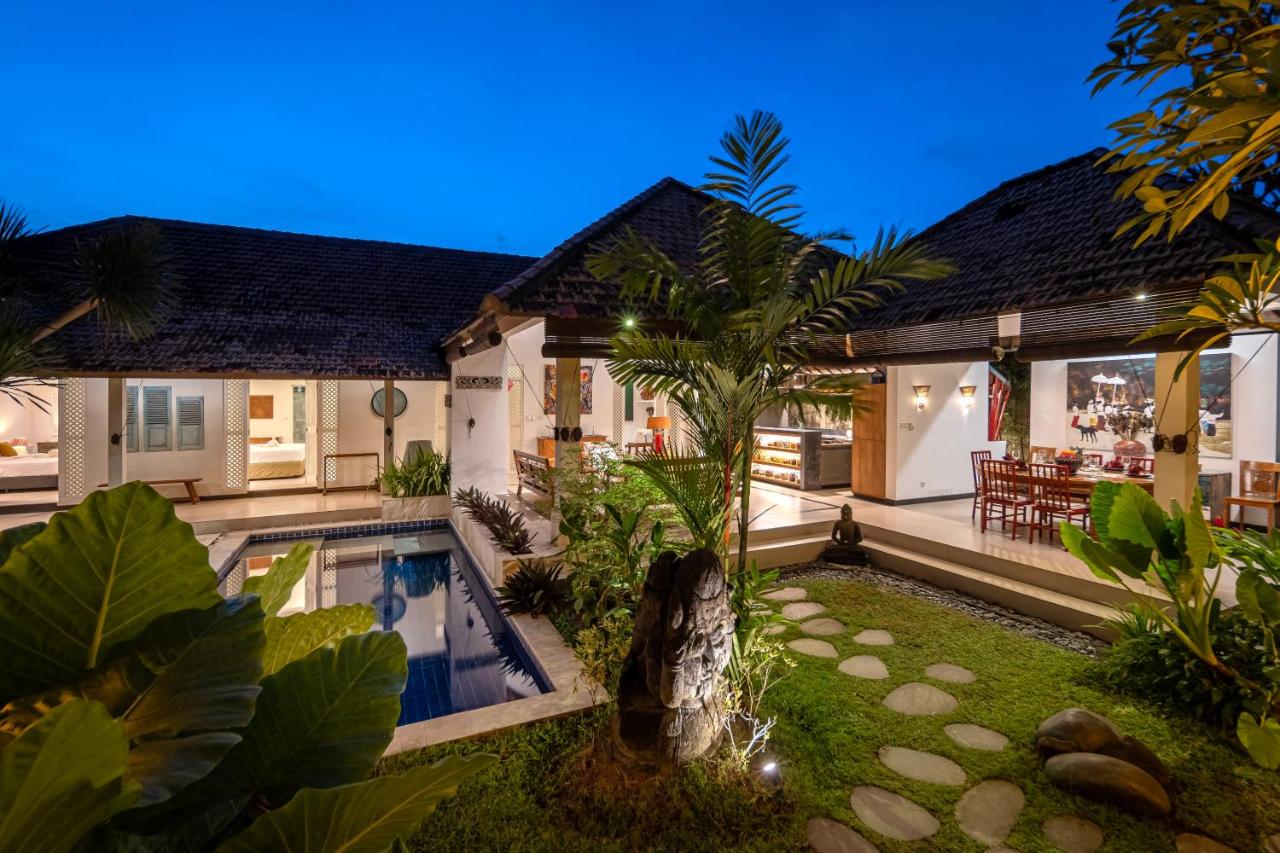 Tropical Oasis of Calm in the Heart of Seminyak, 4BR Villa Luisha - 4