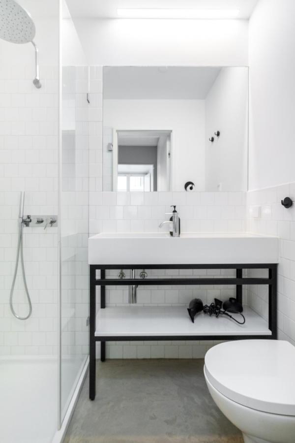 WHome | LS48 Prime Location Upscale Family Apartment - 3