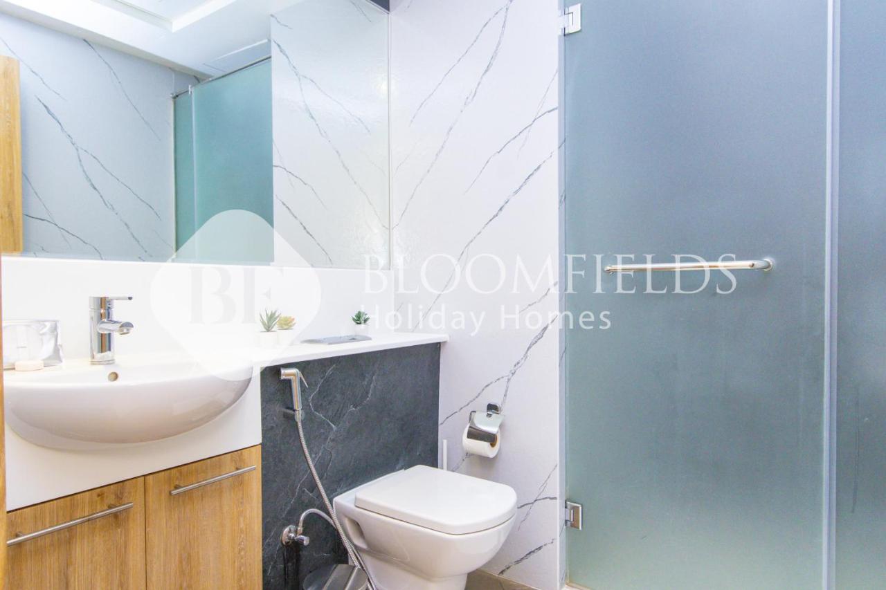 Bloomfields Magnificent Studio Bay Square - 3