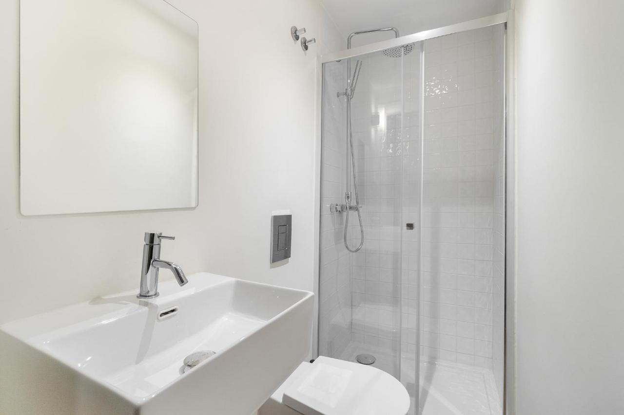 WHome Explore Lisbon from a Cozy Base in Alfama - 3