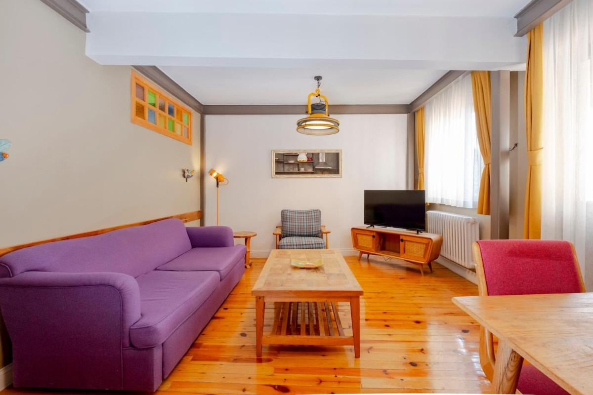 Cosy Apartment with Lofty Ceilings - 5