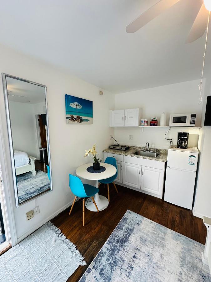 Studio, 5 minutes to Venice Beach Free Parking! - 4