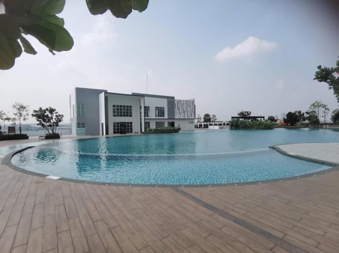 SKS Larkin Stadium Larkin Terminal Bus Town Area JB City - 4