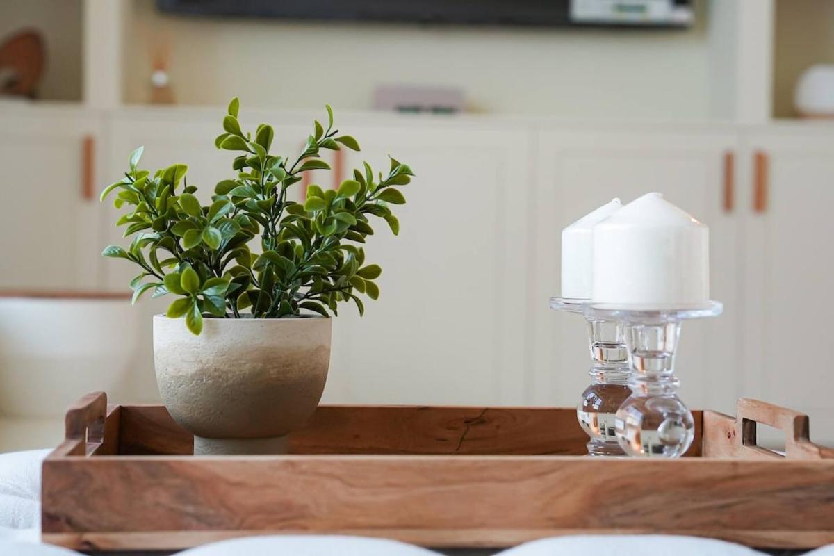 Luxe JLT 1BR Apt Gym Pool & Stunning Views - 4