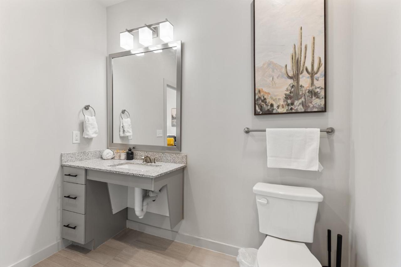 Luxury Townhouse-Style Apartment - 3