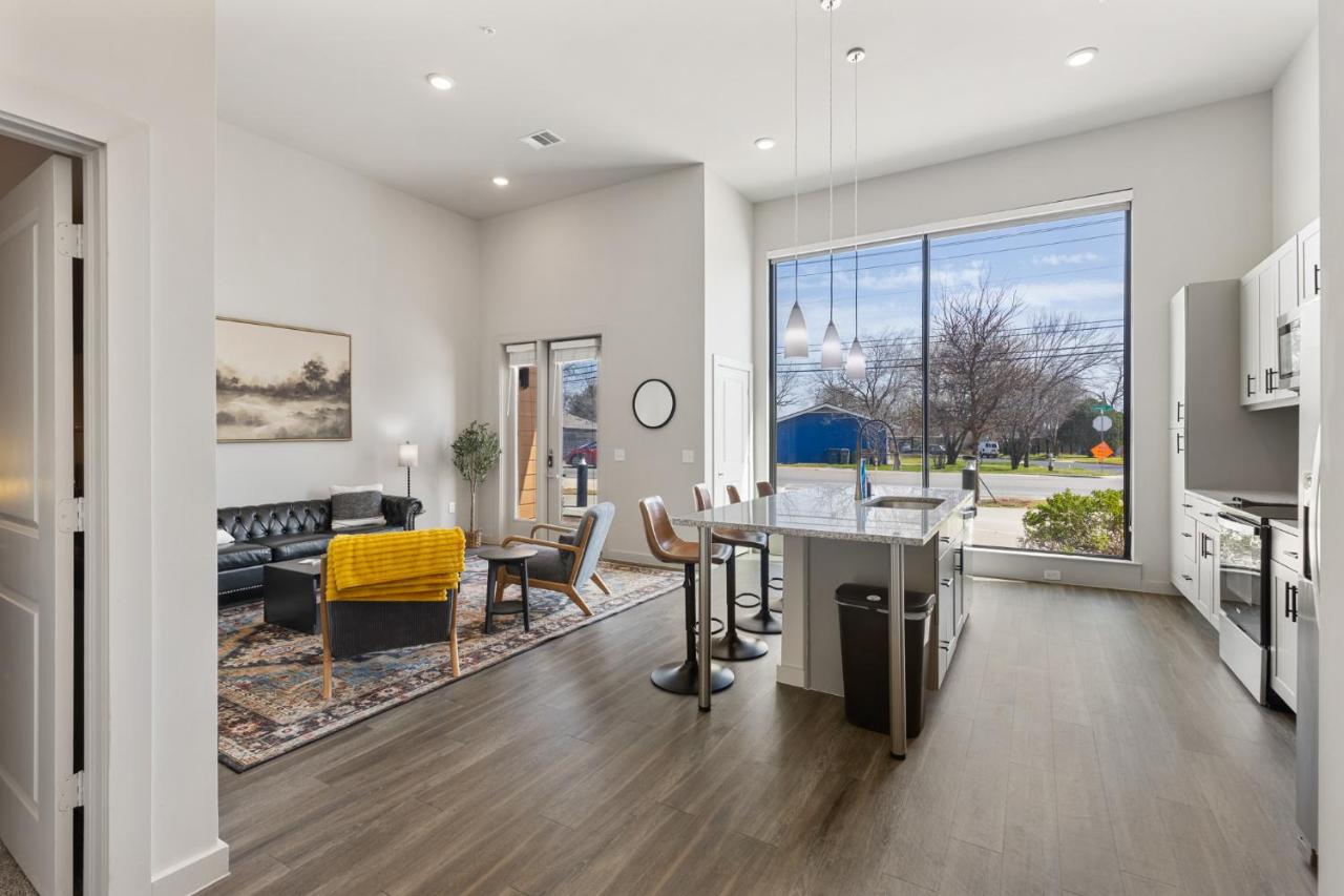 Luxury Townhouse-Style Apartment
