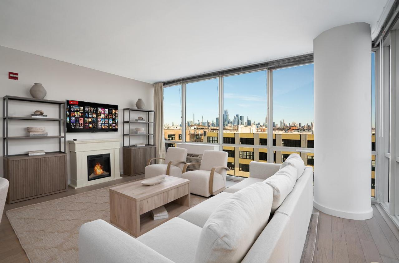 Ultra Luxury Apt - Panoramic NYC View - Minutes to City