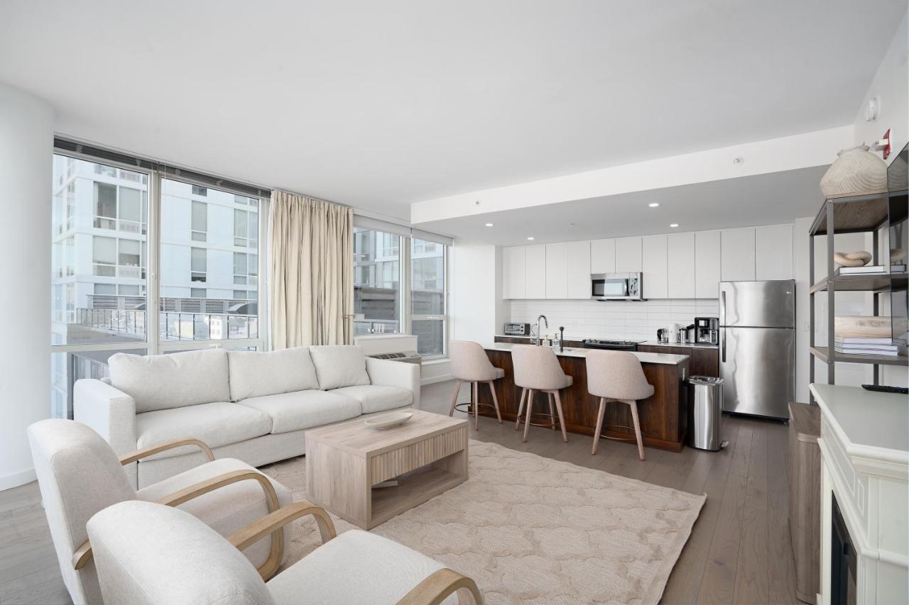 Ultra Luxury Apt - Panoramic NYC View - Minutes to City - 4