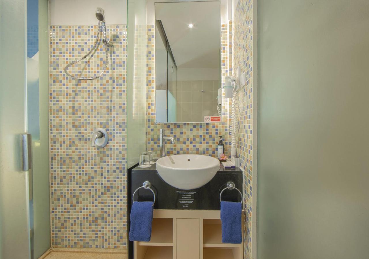 Kuta Beach Hotel - 3