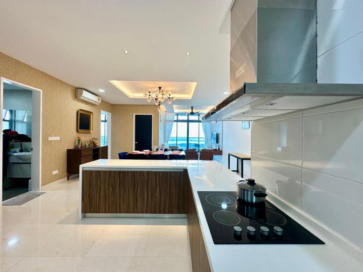 Sky 88 Comfy Balcony near KSL CIQ JB 3B2B - 4