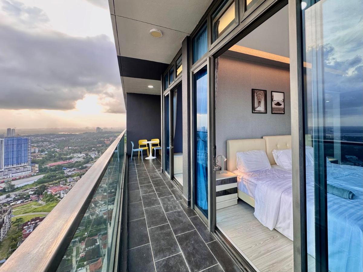 Sky 88 Comfy Balcony near KSL CIQ JB 3B2B - 2