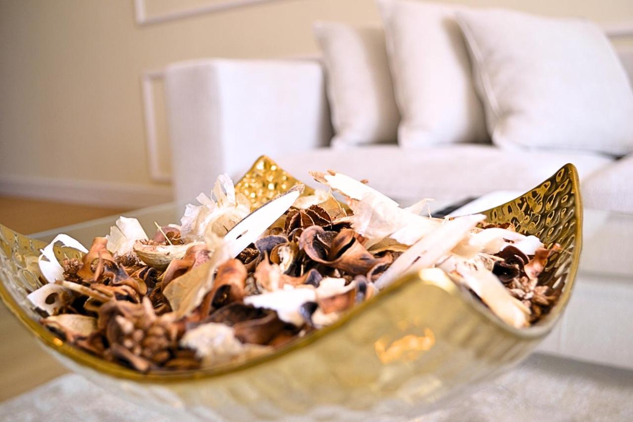 Perfect 1 Bedroom Boulevard,Fountain & Opera View - 5