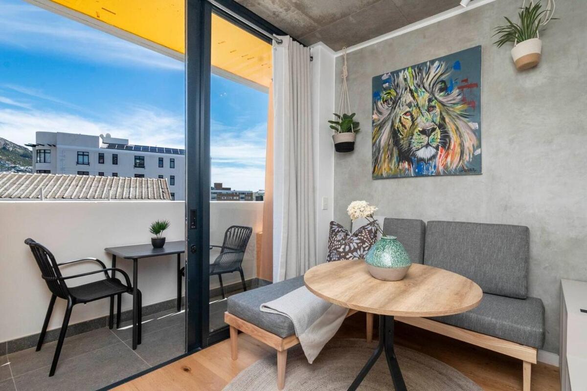 stunning studio in Seapoint - 5