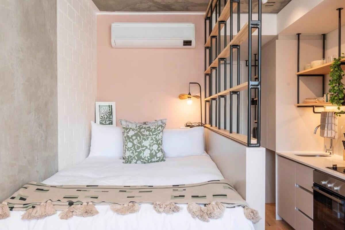 stunning studio in Seapoint - 2