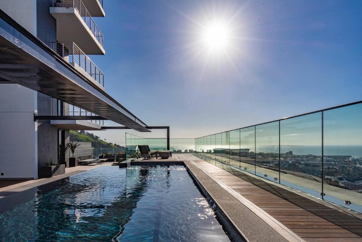 16 On Bree stunning 1-Bed perfectly Located - 4