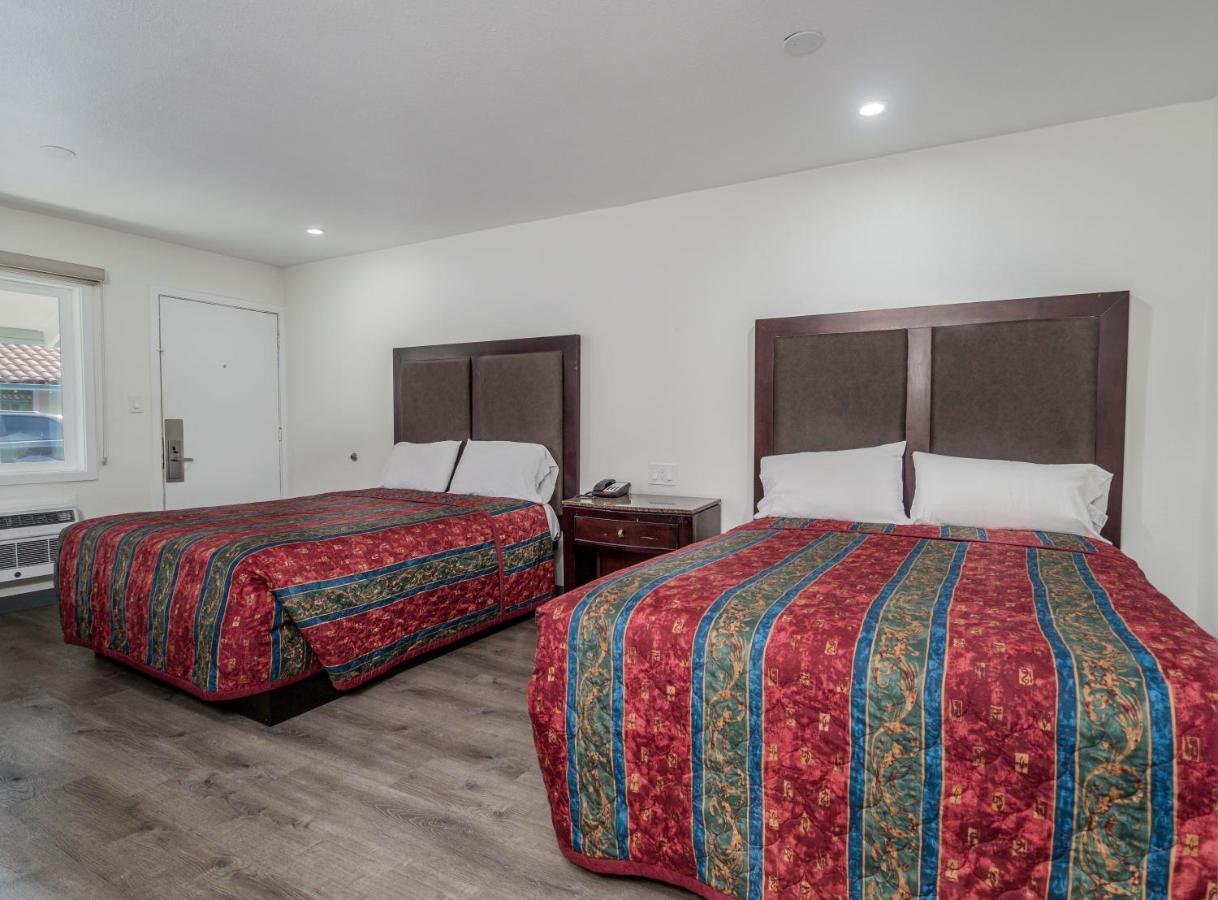 The Alameda Motel — photo 12