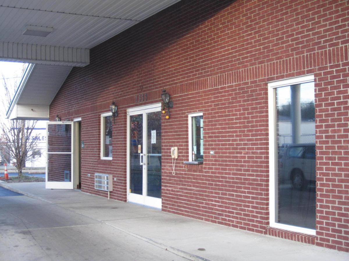 Apple Annie's Inn — photo 17