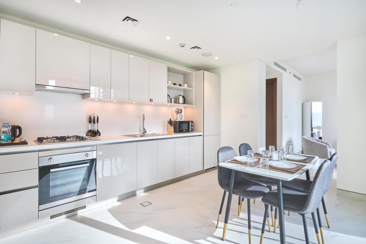 STAY BY LATINEM Luxury 1BR Holiday Home CVG 710 Near Burj Khalifa - 4