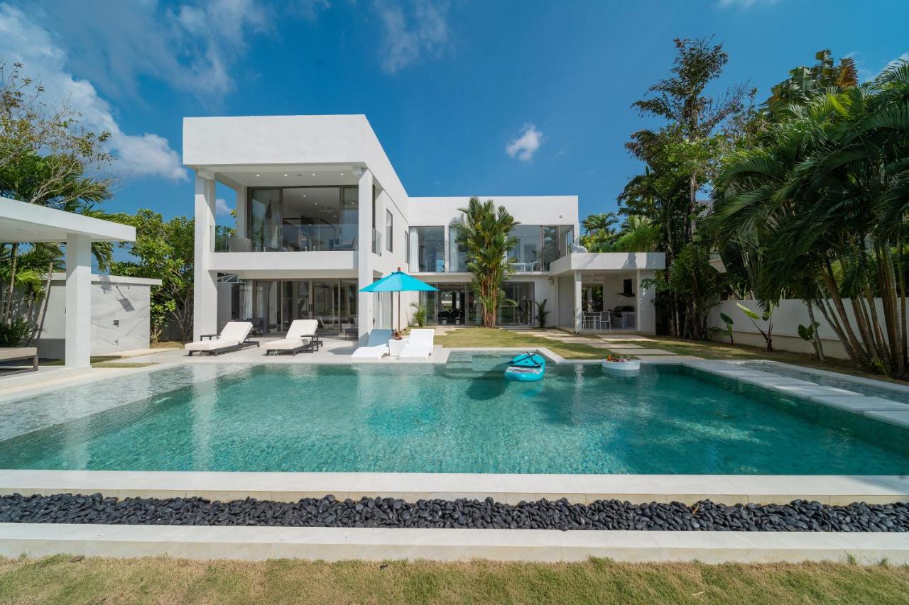 Lumière Villas Phuket - Golfside Retreat in Laguna