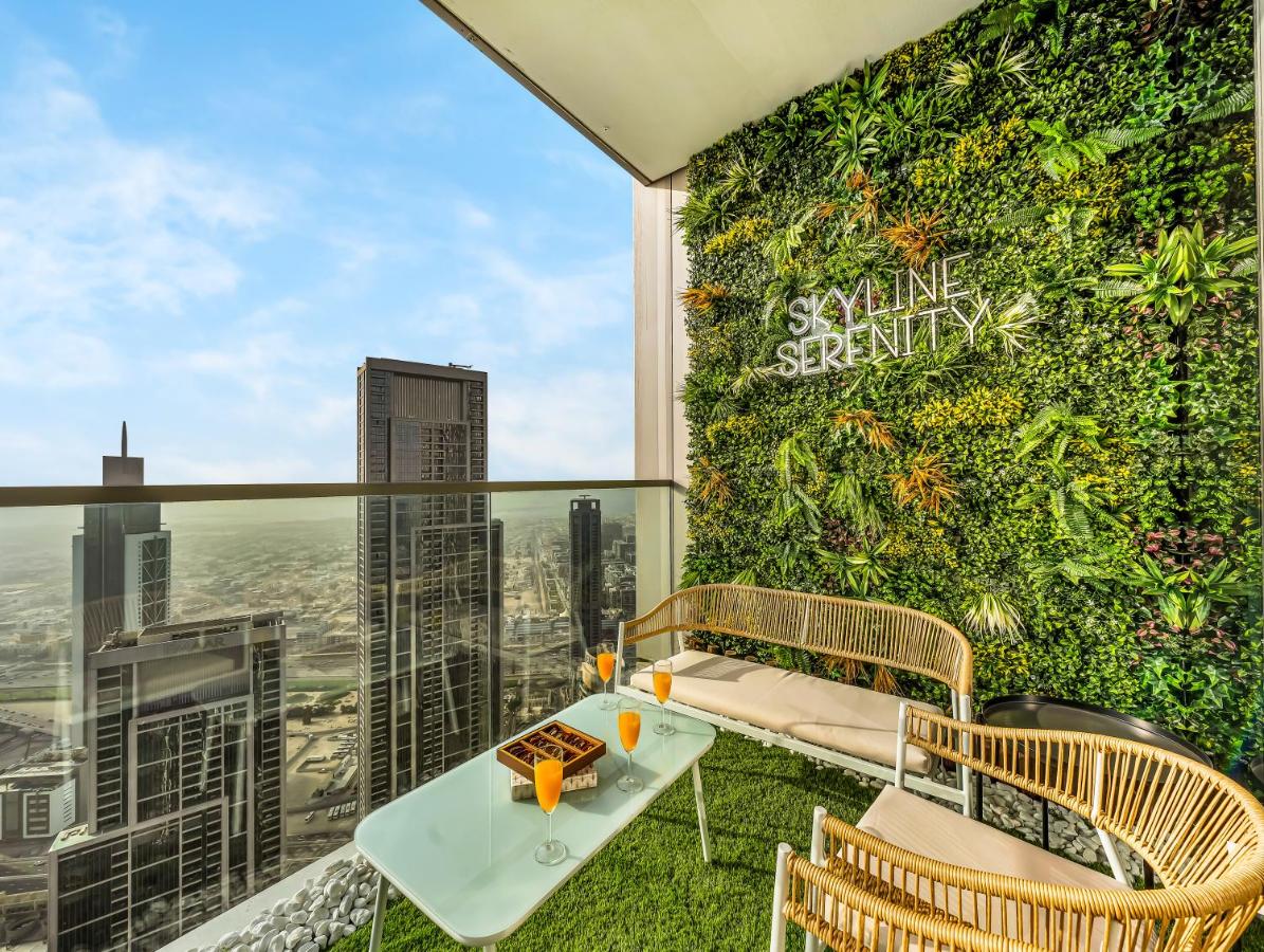 Skyline Serenity Holiday Home I Grande Signature 2 Bedroom Apartments I Persian Gulf Views I Free Parking, Gym, Pool & Wi-Fi