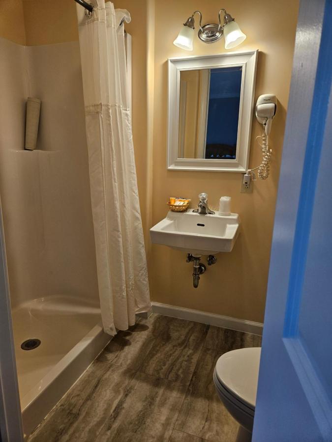Captain's Inn and Suites — photo 12