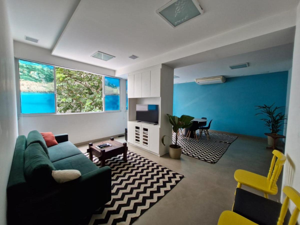 Apartamento no Leblon! Broad, illuminated, close to everything!