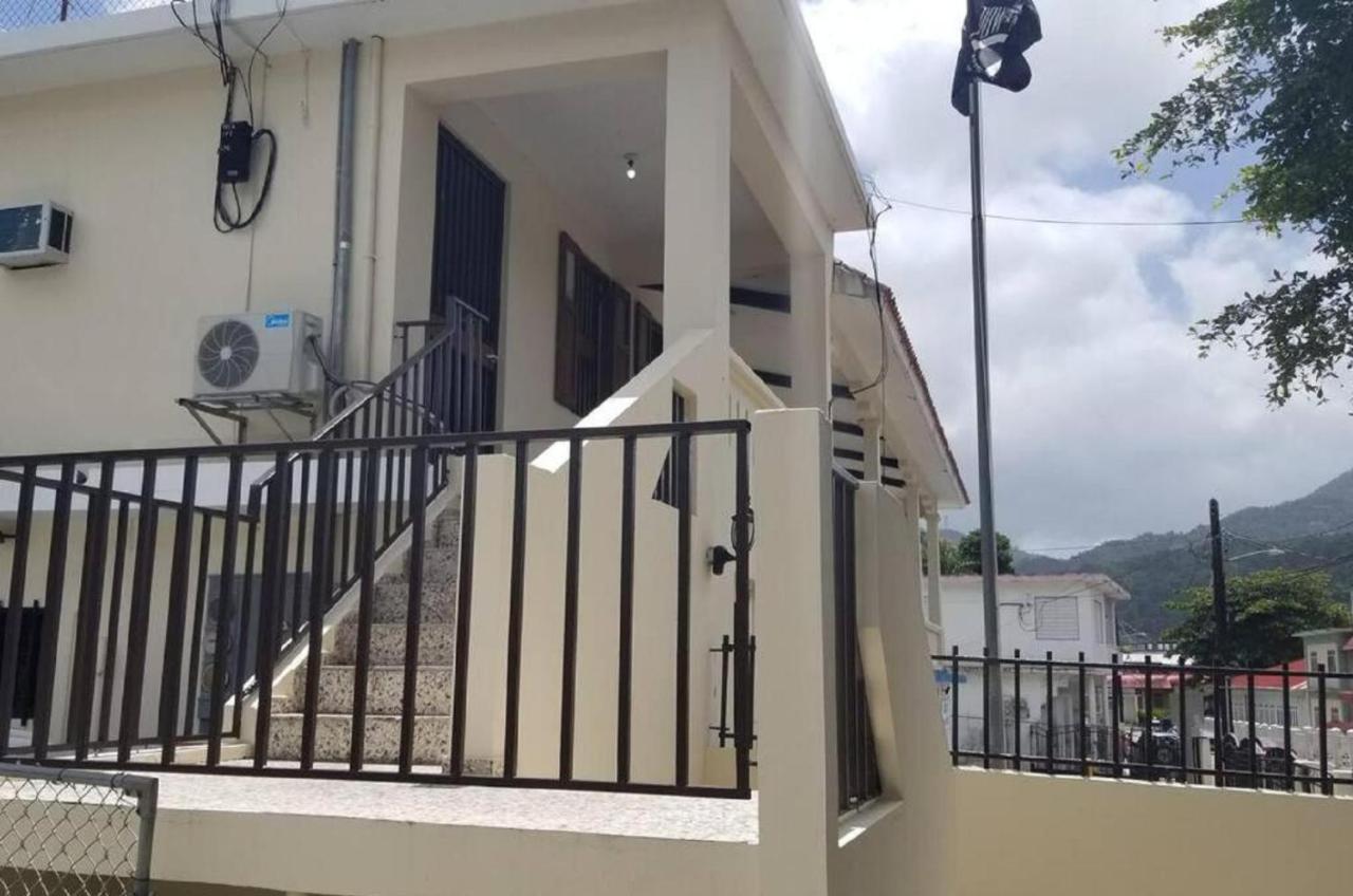 Jayuya Cozy Aparment with Wi-Fi, Free Parking and AC - 3