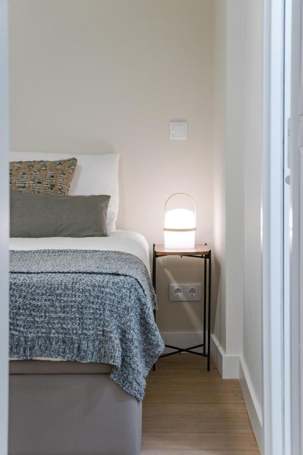 Camoes Central Lisbon Apartment - 4