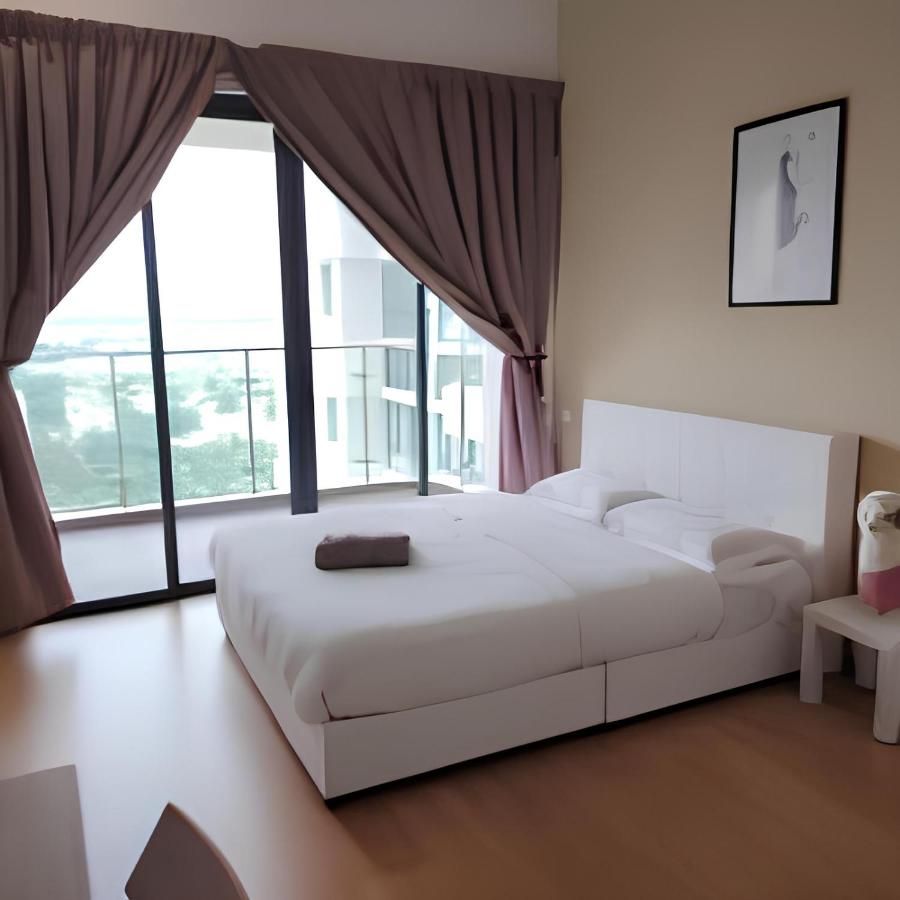 Sea View Country Garden Danga bay 3BR By Natol