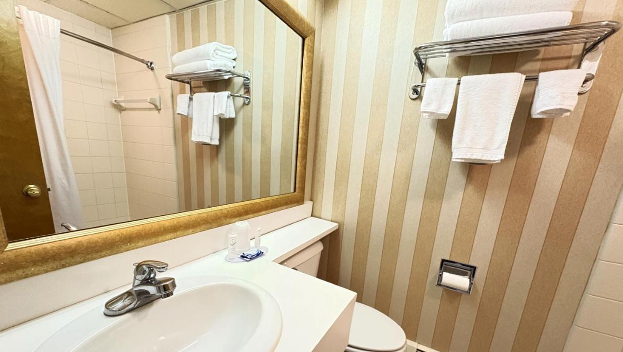 Magnuson Grand Pioneer Inn and Suites — photo 22